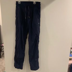 Lululemon Navy Fleece Lined Dance Pant Size 4